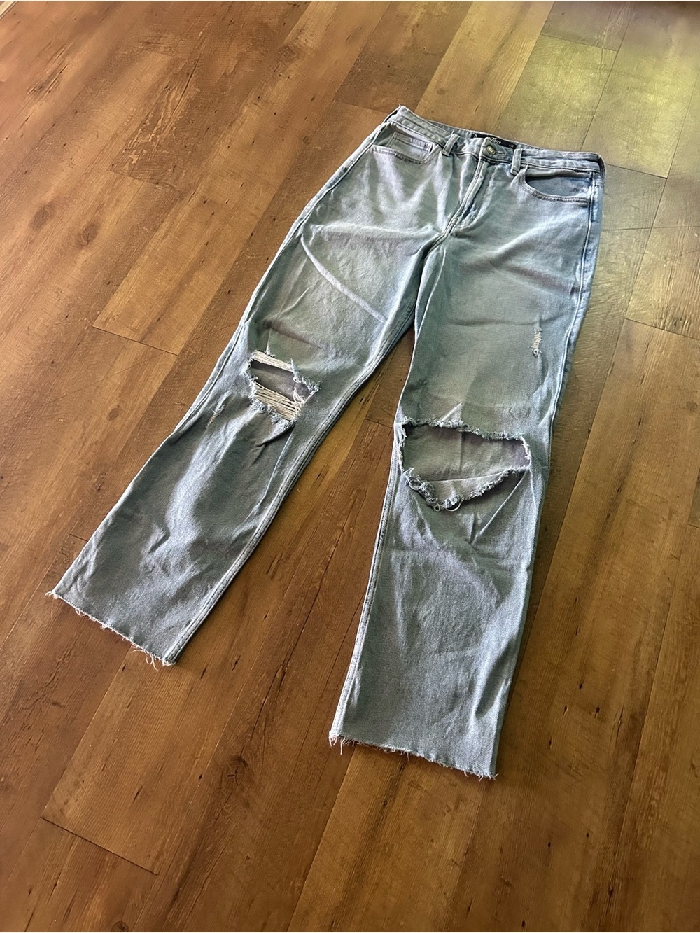 Hollister Ultra High Rise Vintage Straight Jeans Light Wash W28 L29 - Picture 3 of 15